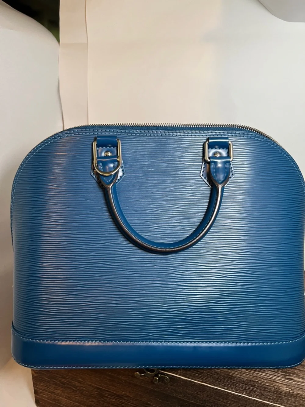 Louis Vuitton Blue Epi Alma PM handbag - Picture 2 of 9